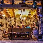 Lola's Tribalj