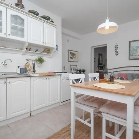 Apartament Lola's *
