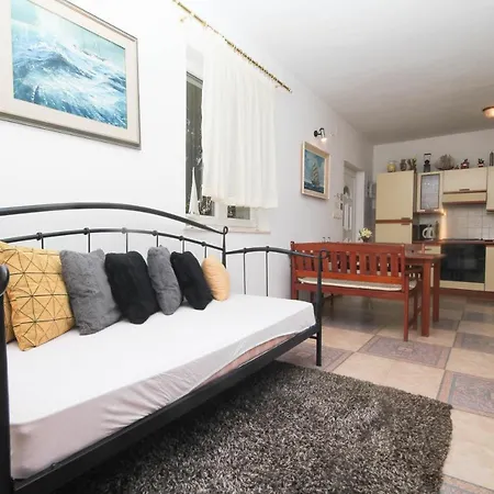 Lola's Apartament Tribalj