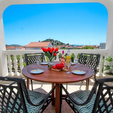 Apartament Lola's