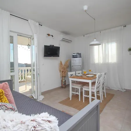 Apartment Lola's *