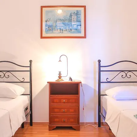 Apartament Lola's *