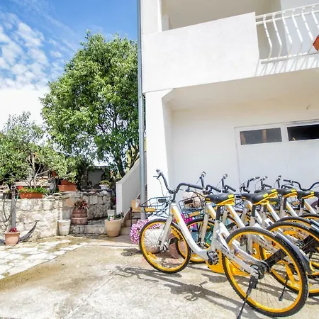 萝拉公寓 公寓 Tribalj