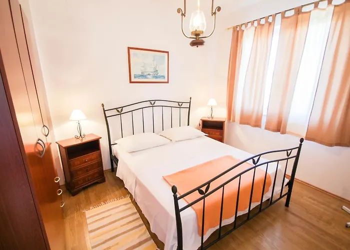 Lola's Apartament Tribalj