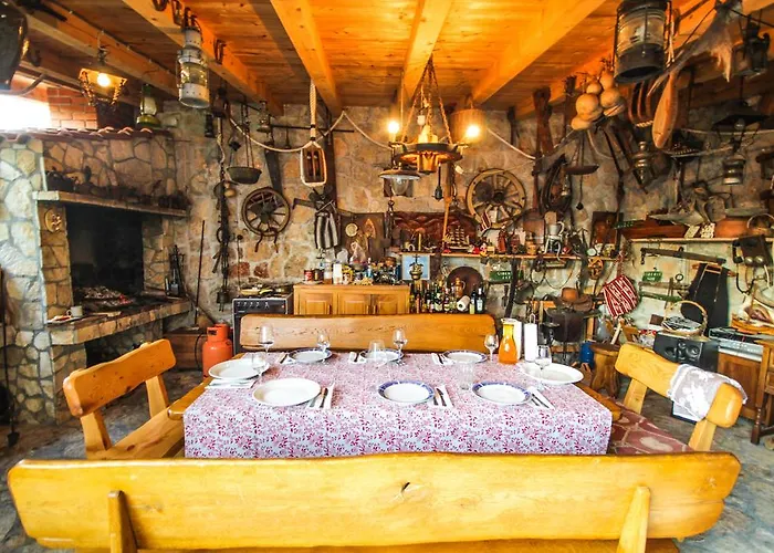 Lola's * Tribunj (Sibenik-Knin)